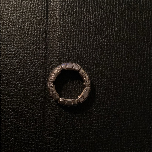 Silver Patterned Ring - Picture 2 of 3